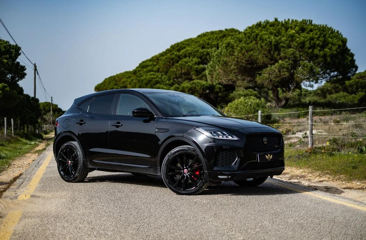 JAGUAR E-Pace 2.0 i4 R-Dynamic AWD Aut.