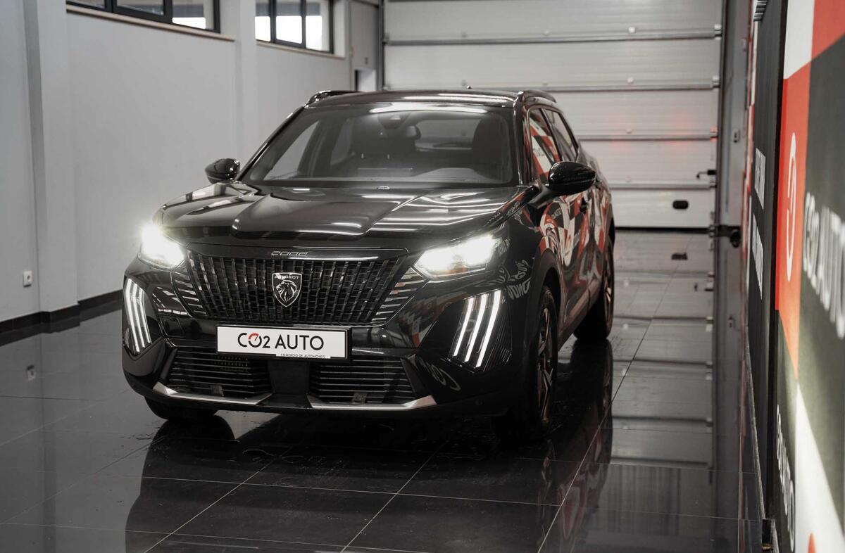 PEUGEOT 2008 1.2 PureTech Allure EAT8