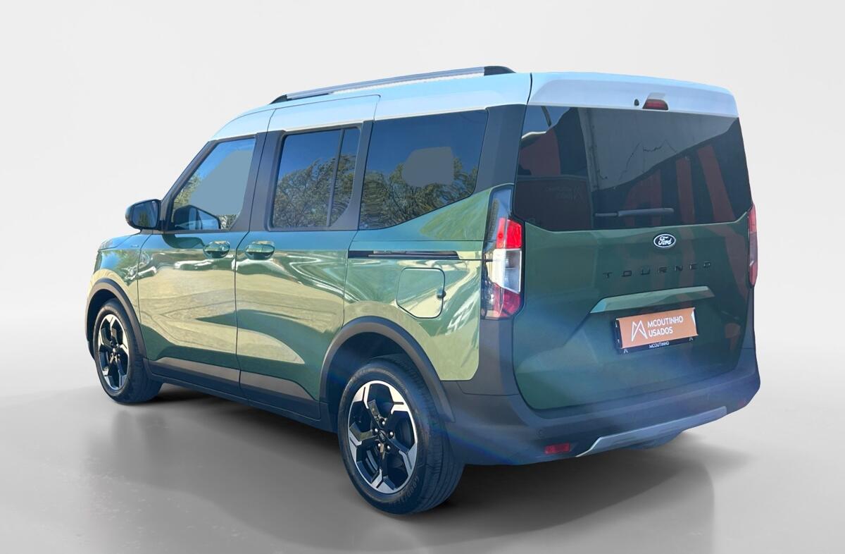 FORD Courier Tourneo  1.0 EcoBoost Titanium DCT