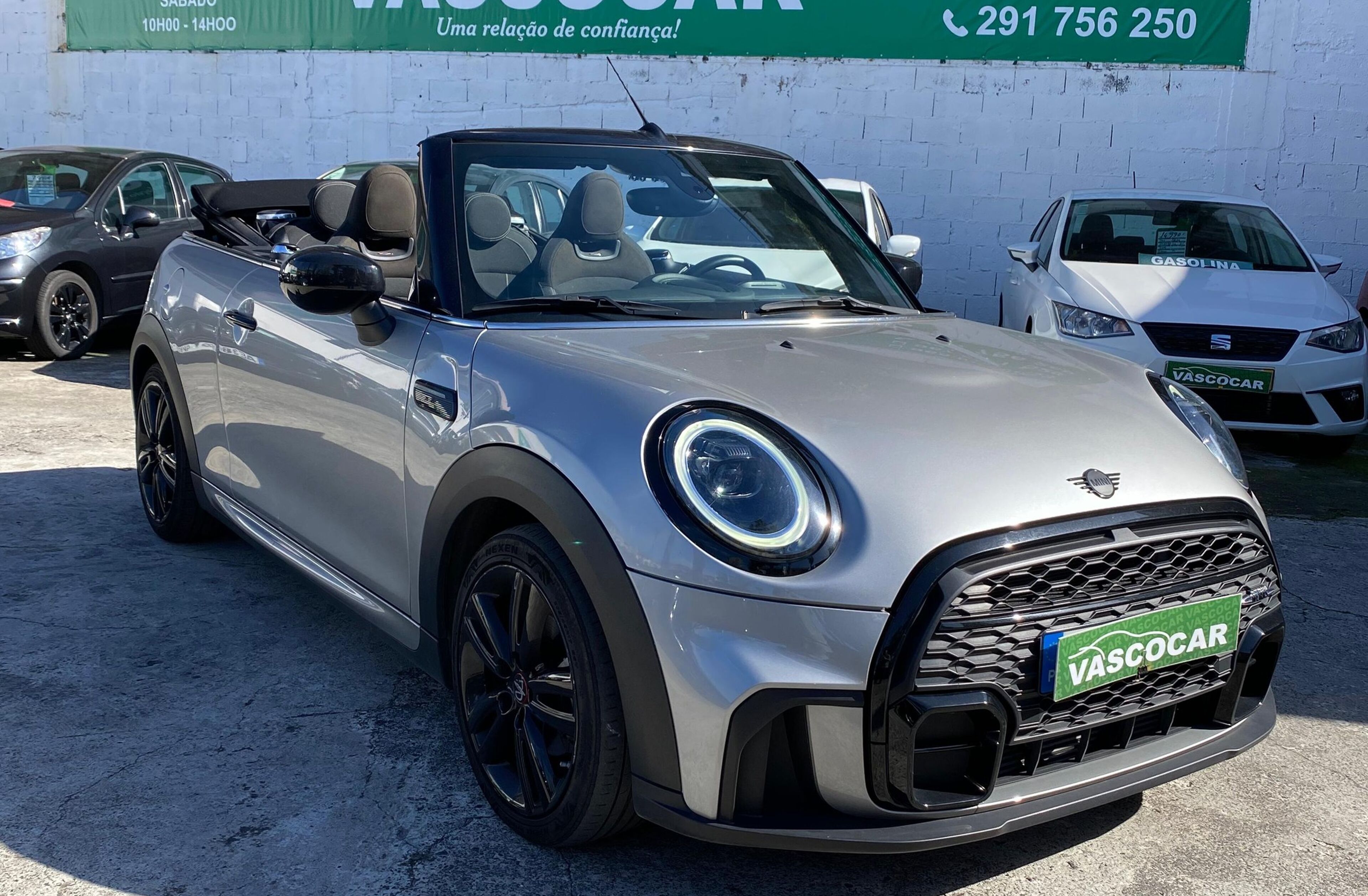 MINI Mini Cooper Premium Extra JCW Auto