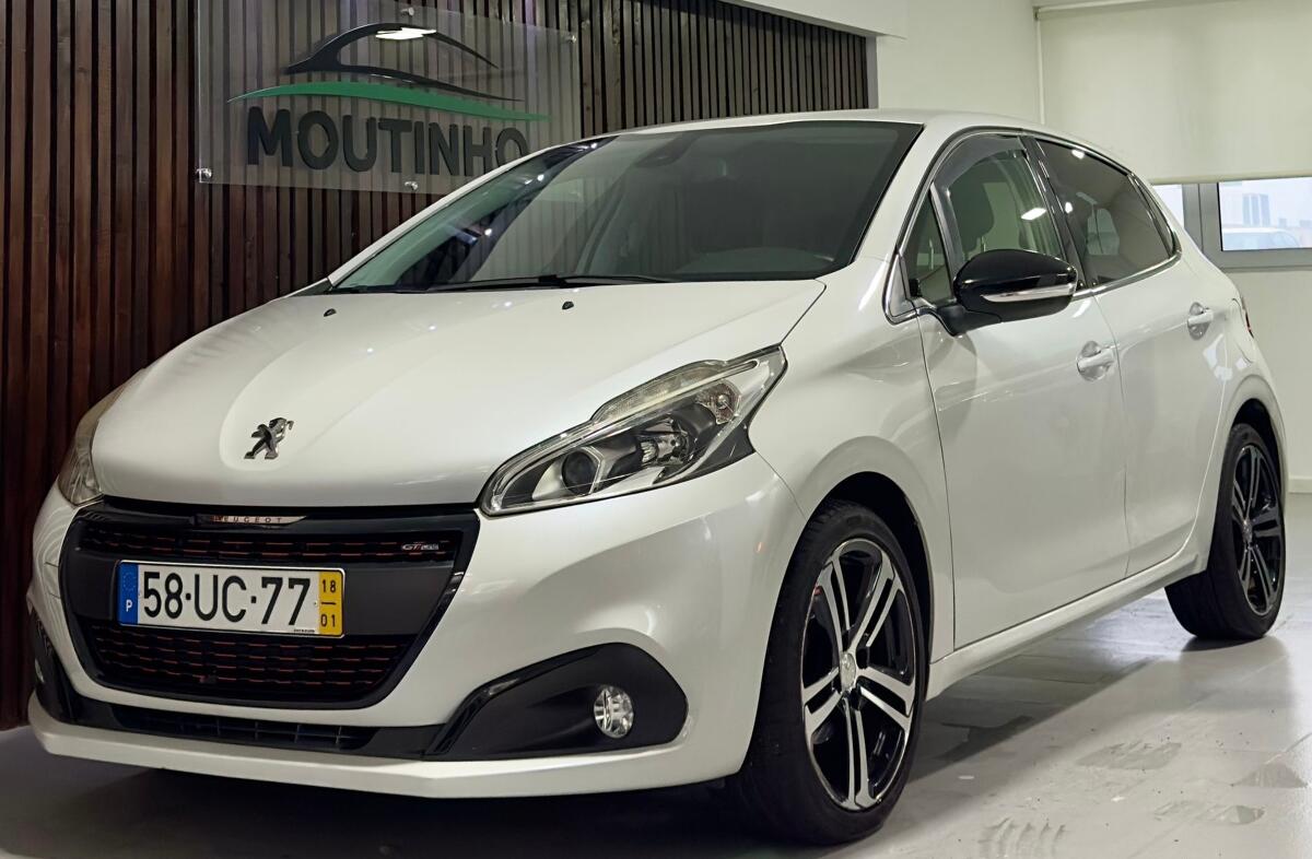 PEUGEOT 208 1.2 PureTech GT Line EAT6