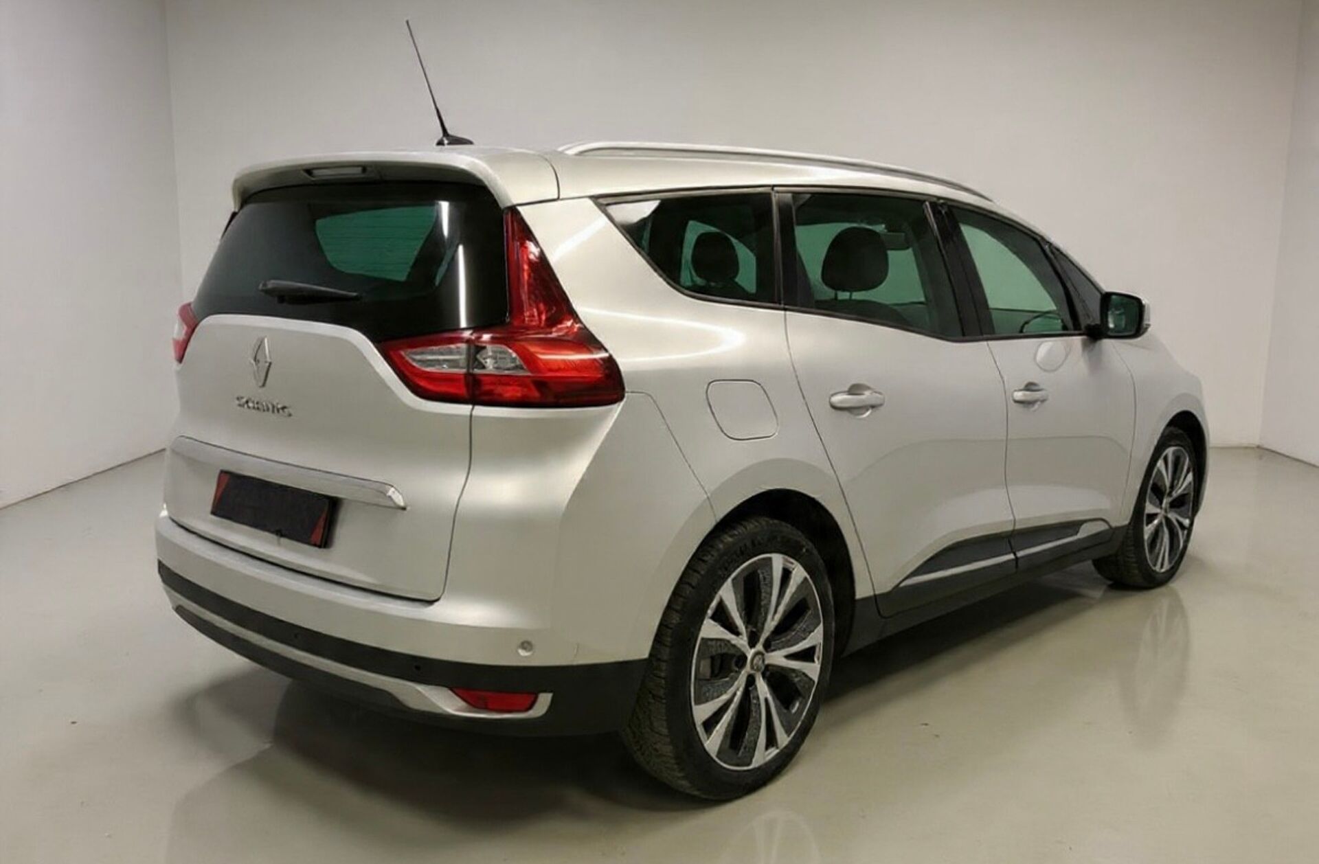 RENAULT Scénic G. 1.5 dCi Intens EDC SS