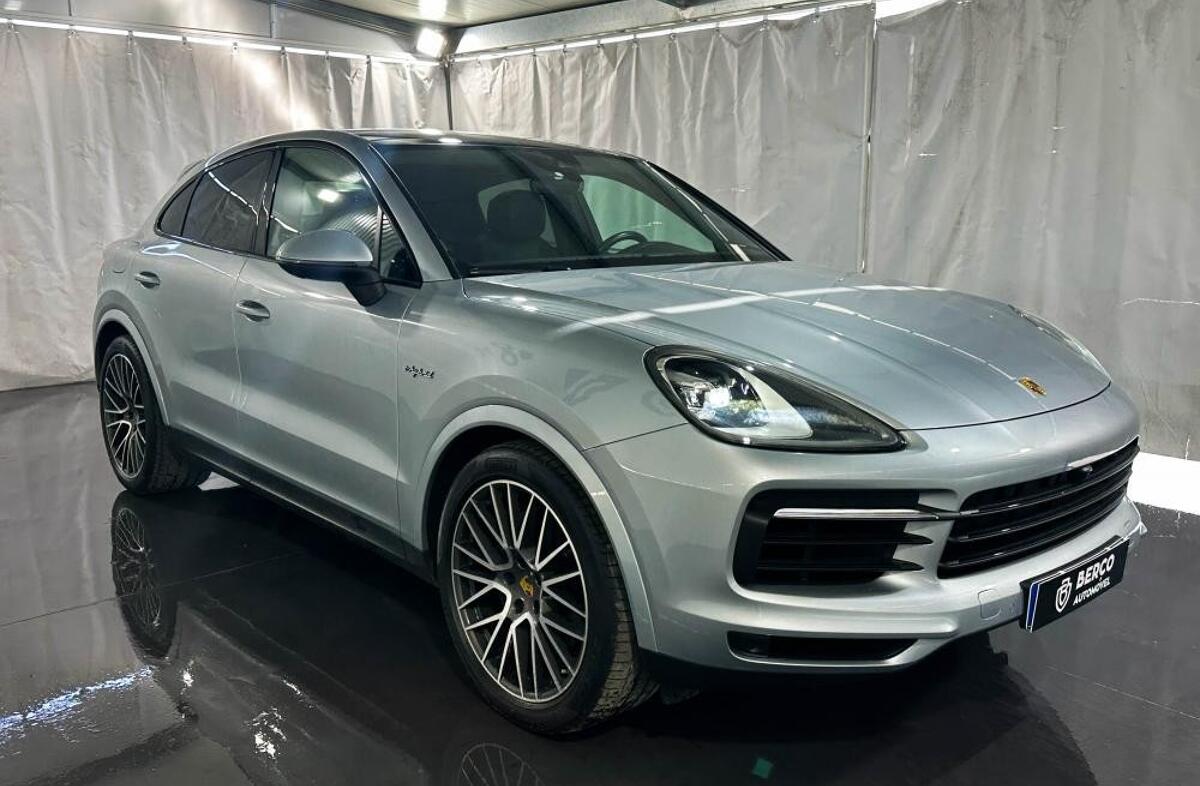 PORSCHE Cayenne E-Hybrid