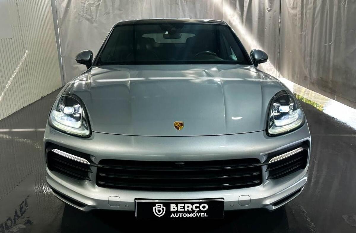 PORSCHE Cayenne E-Hybrid