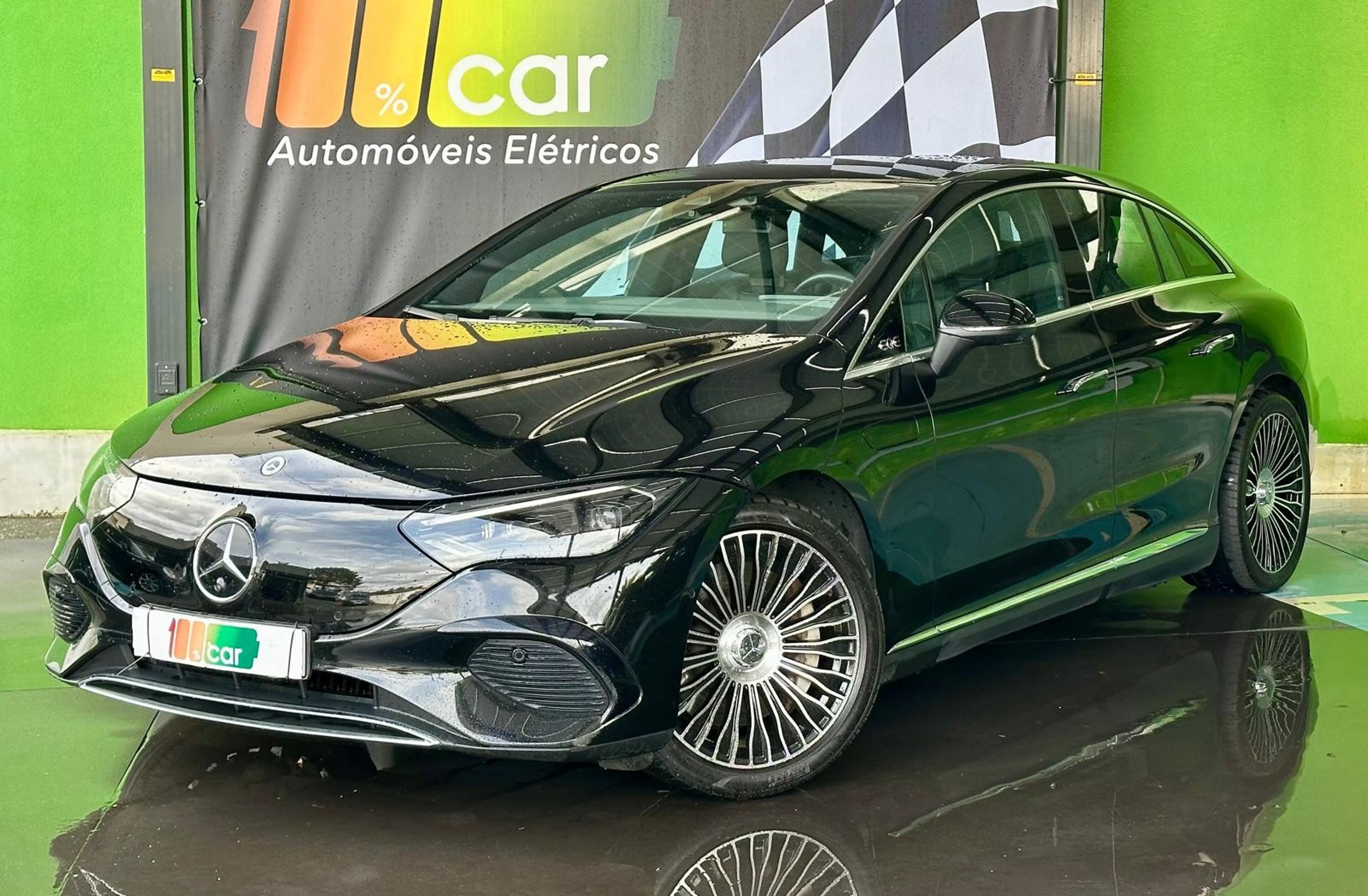 MERCEDES EQE 300 Eletric Art Edition