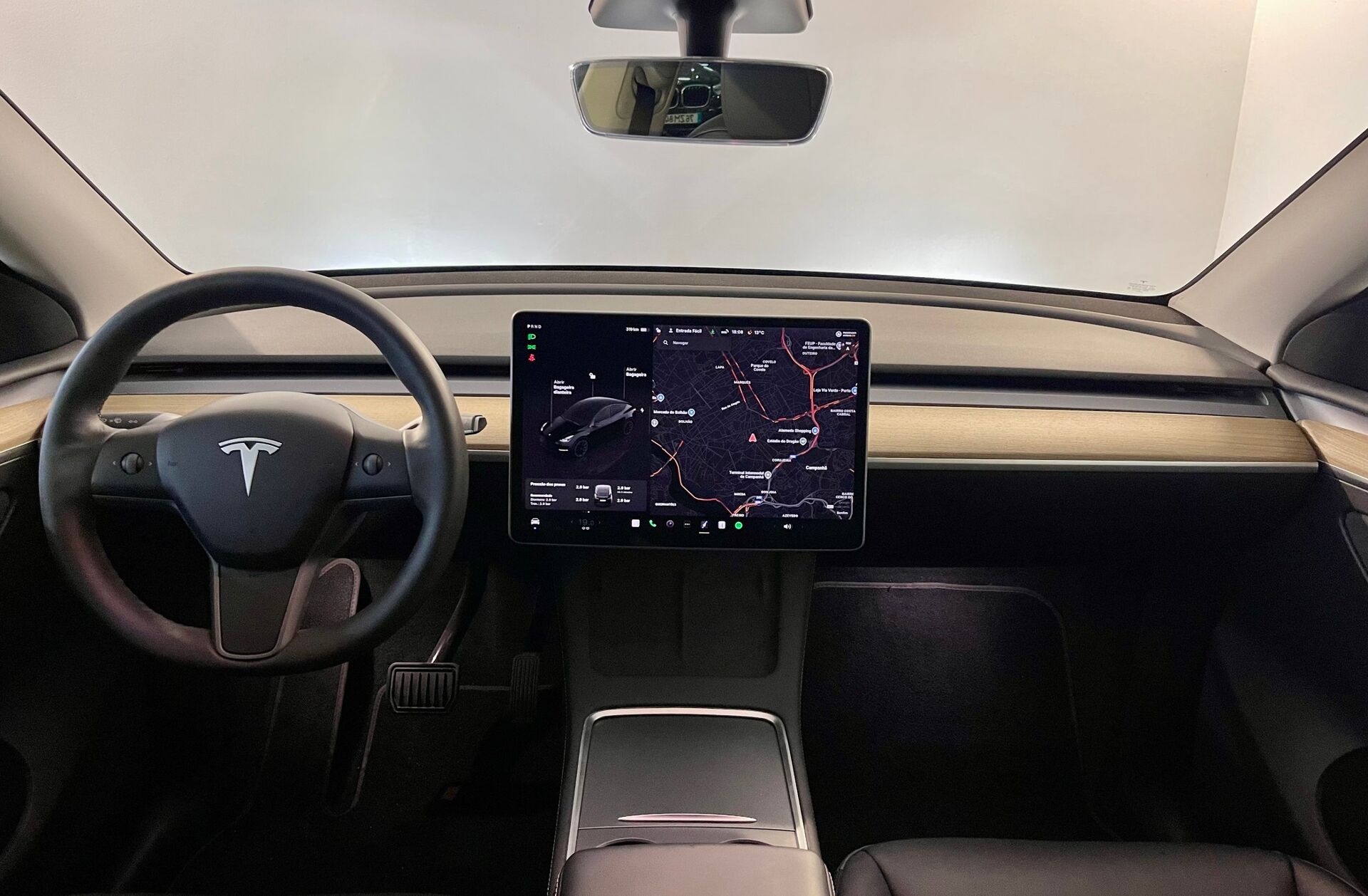 TESLA Model Y Long Range Tração Integral