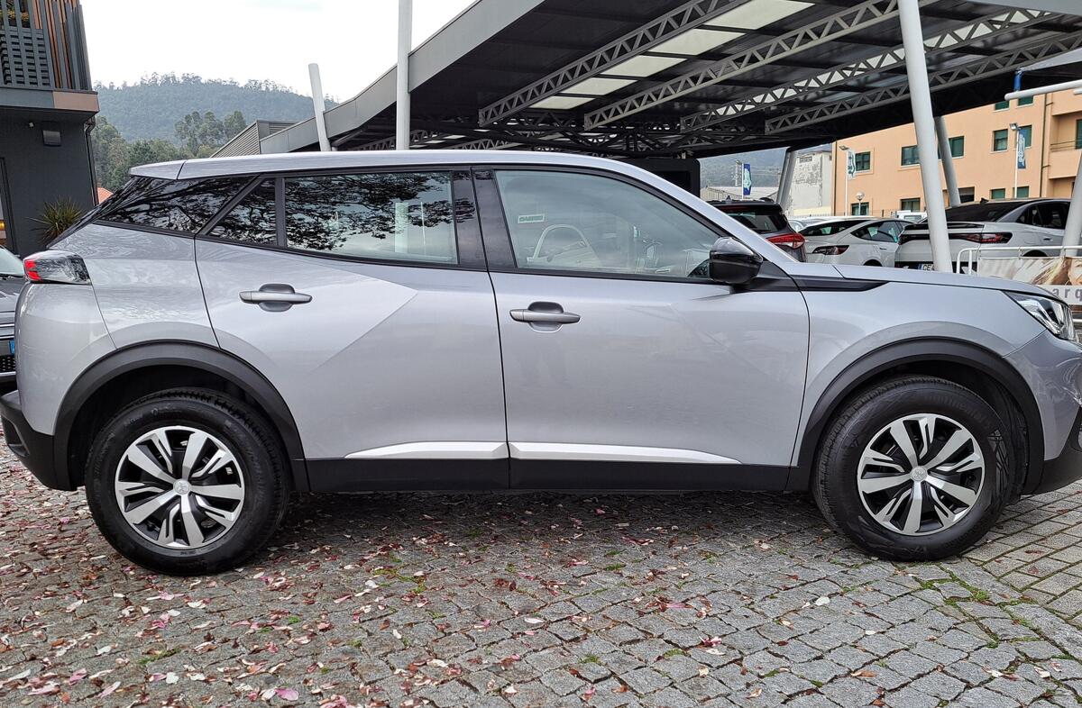 PEUGEOT 2008 1.2 PureTech Active Pack