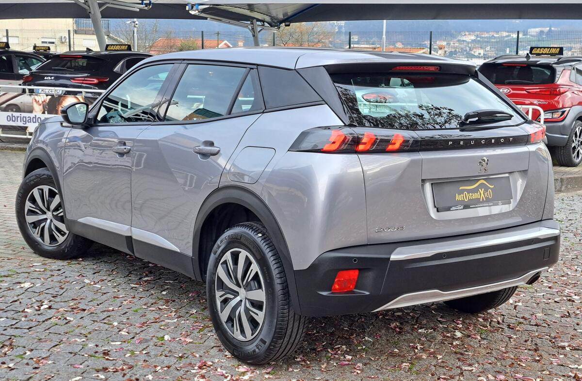 PEUGEOT 2008 1.2 PureTech Active Pack