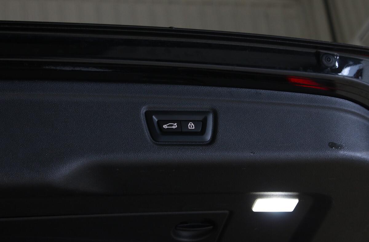 BMW Serie-3 330 e Touring Pack Desportivo M Auto