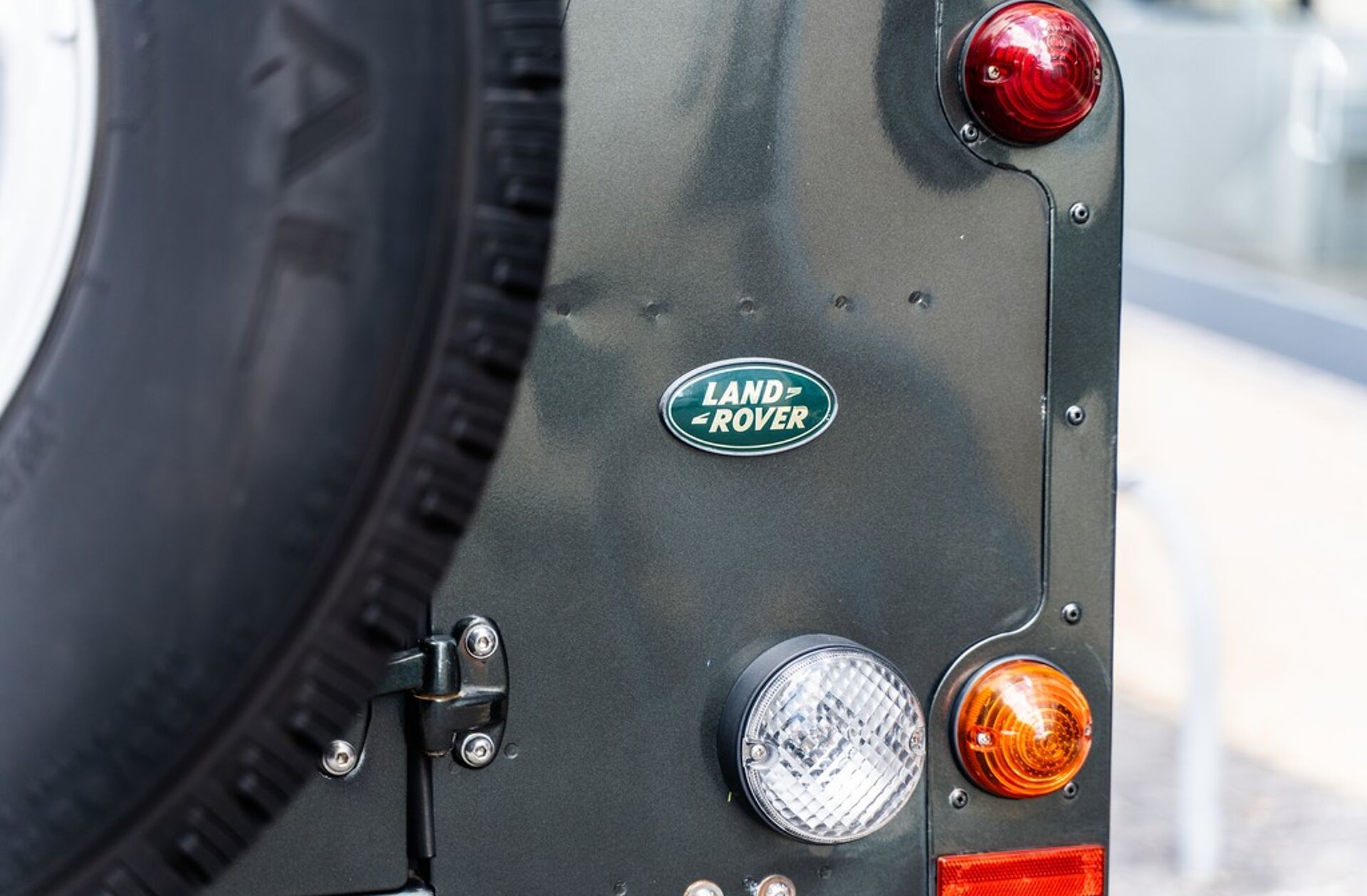 LAND ROVER Defender 90 PU 2.5 Td5 S