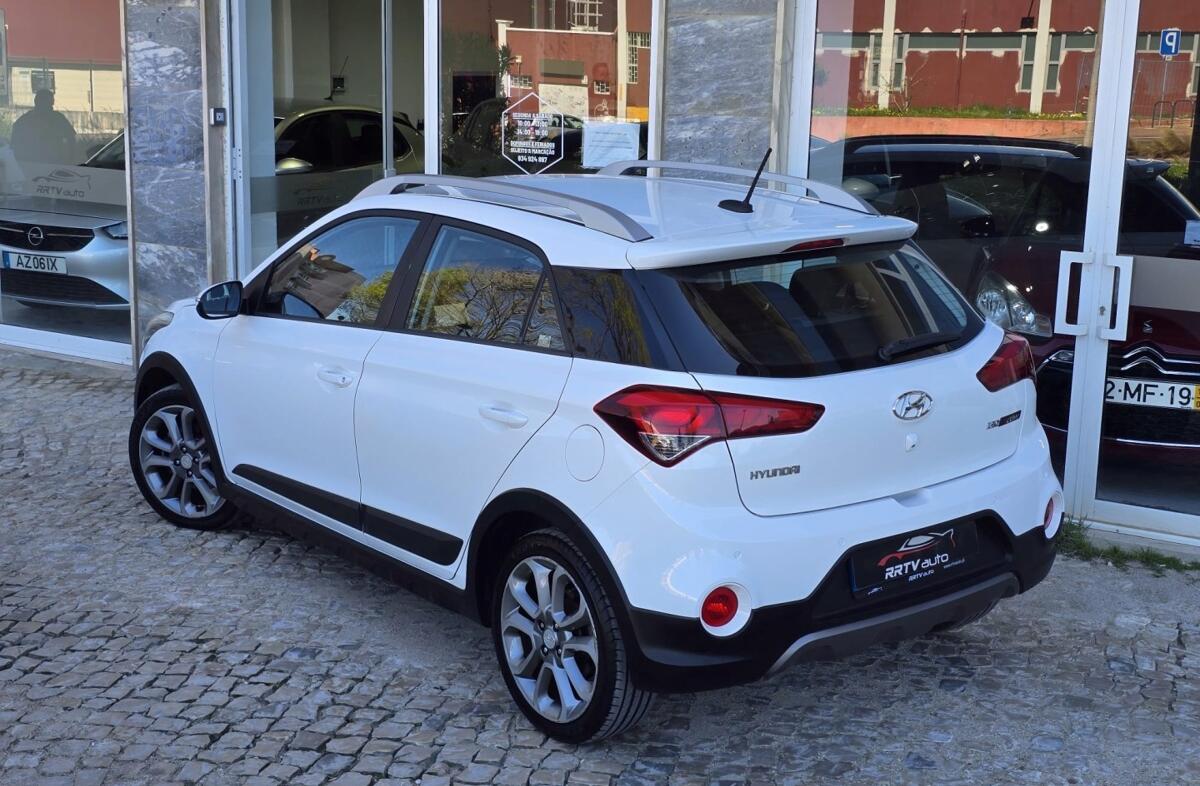 HYUNDAI i20 1.4 CRDi Comfort Navi