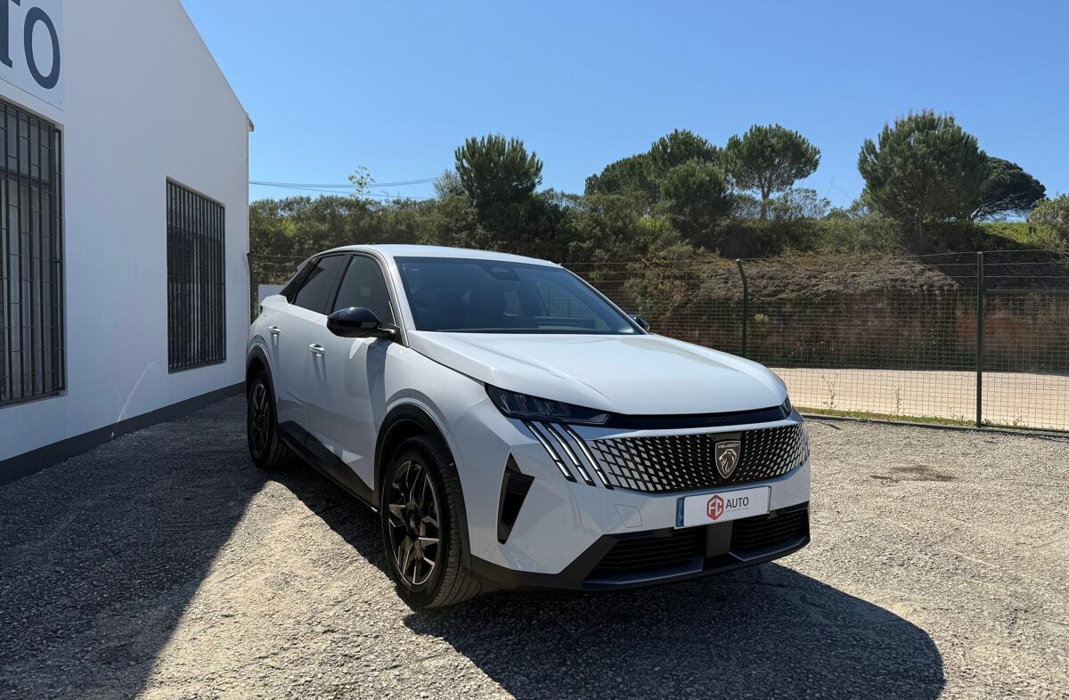 PEUGEOT 3008 1.2 Hybrid Allure e-DCS6