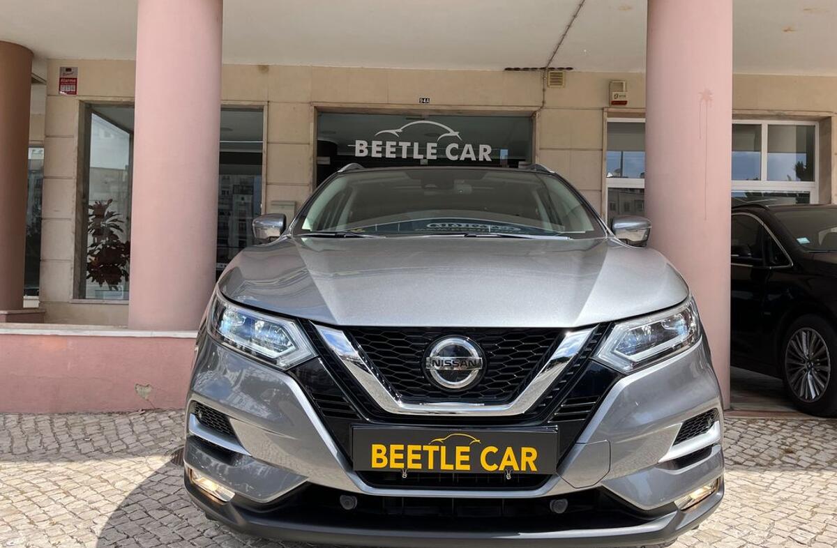 NISSAN Qashqai 1.5 dCi N-Connecta J18