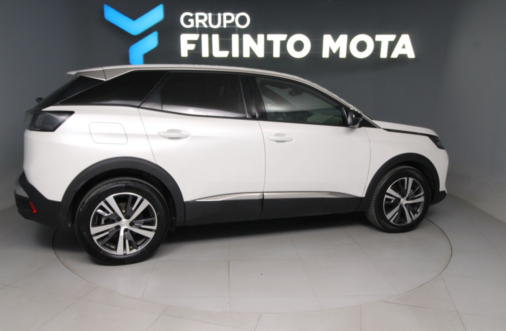 PEUGEOT 3008 1.2 Hybrid Allure Pack e-DCS6