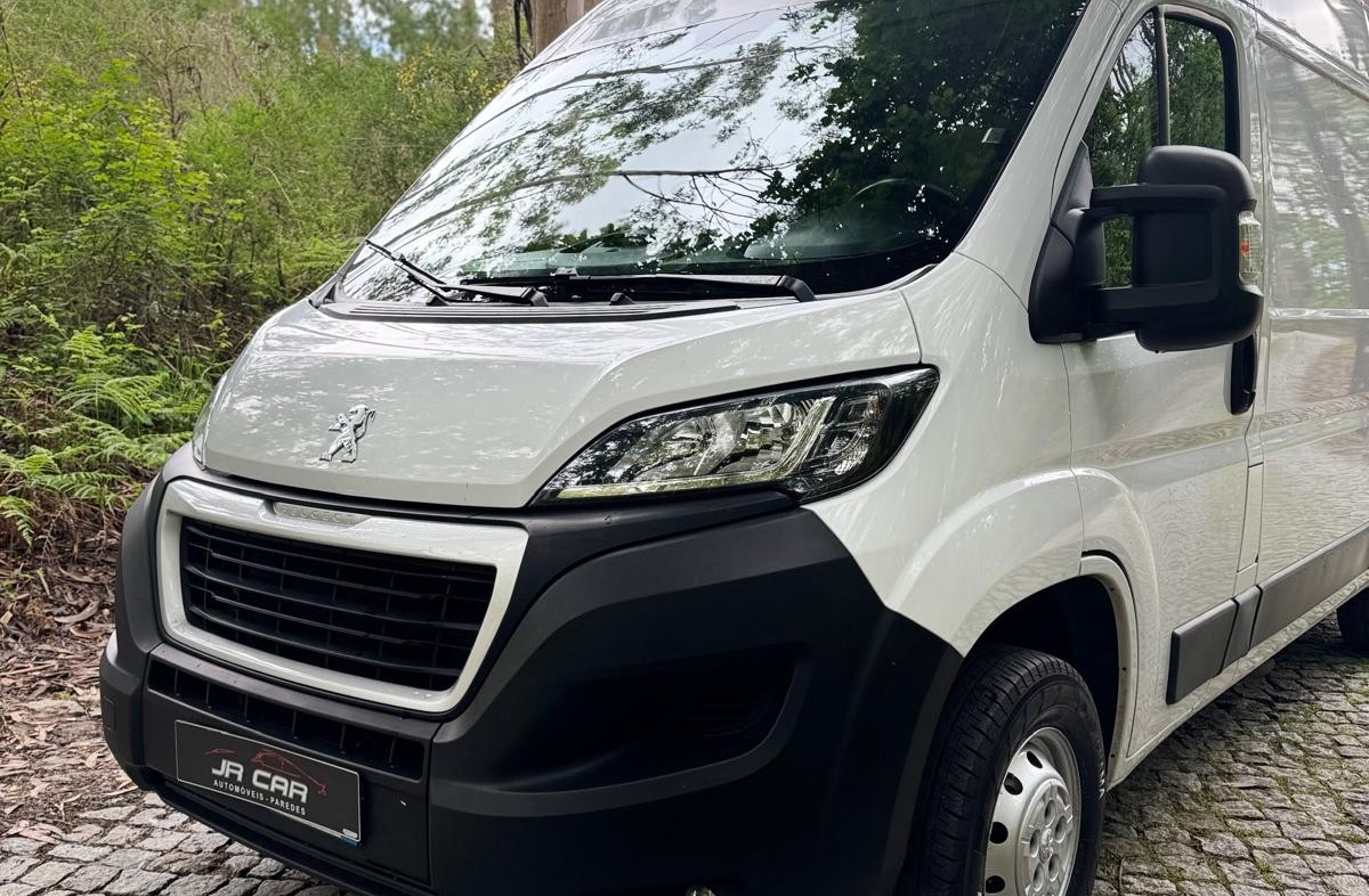 PEUGEOT Boxer 2.2 BlueHDi 335 L2H2 Premium