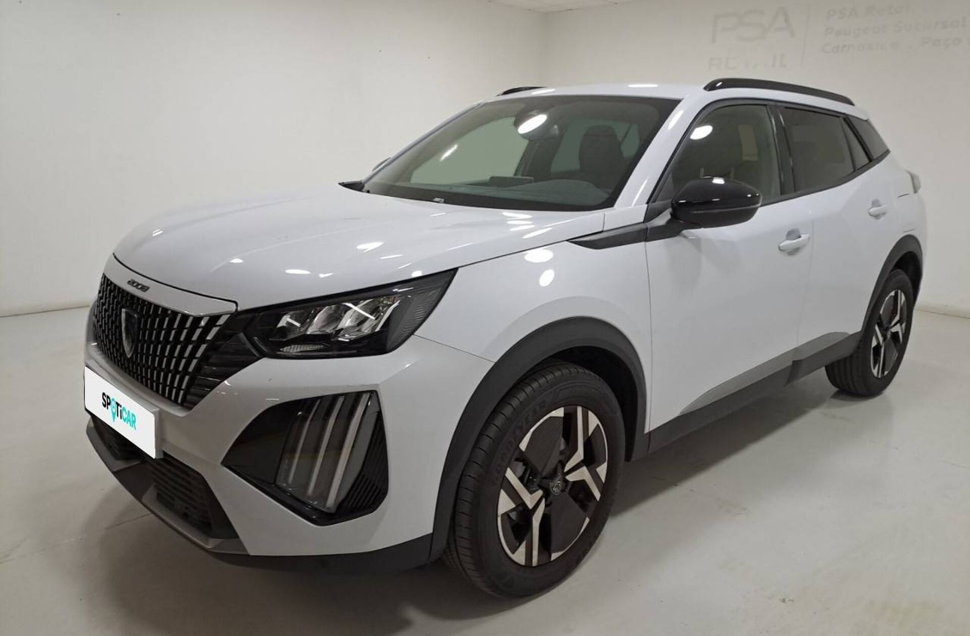 PEUGEOT 2008 1.2 PureTech   EAT8 Allure