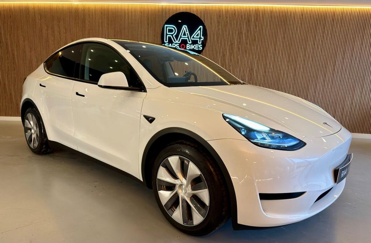 TESLA Model Y Tração Traseira