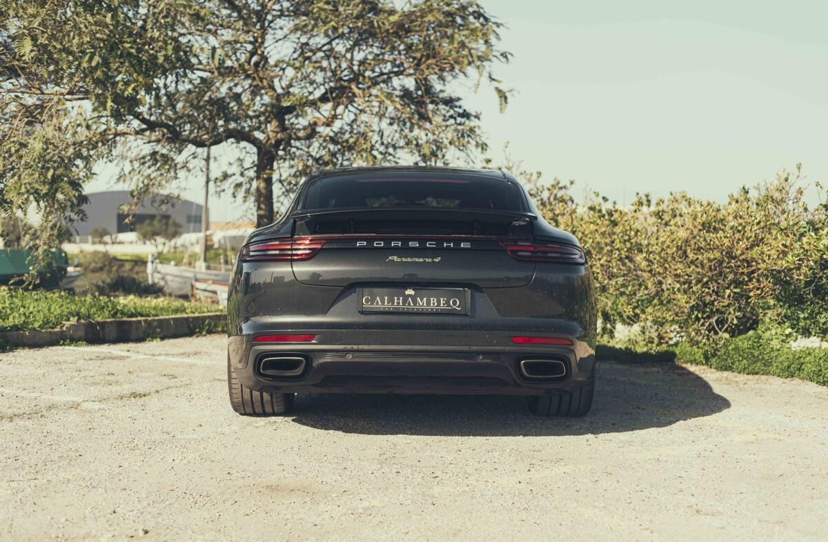 PORSCHE Panamera 4 E-Hybrid