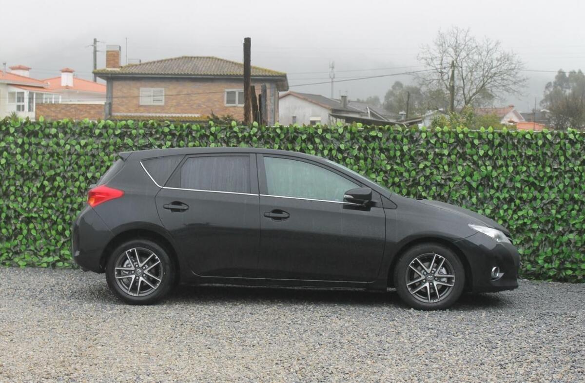 TOYOTA Auris 1.4 D-4D Exclusive