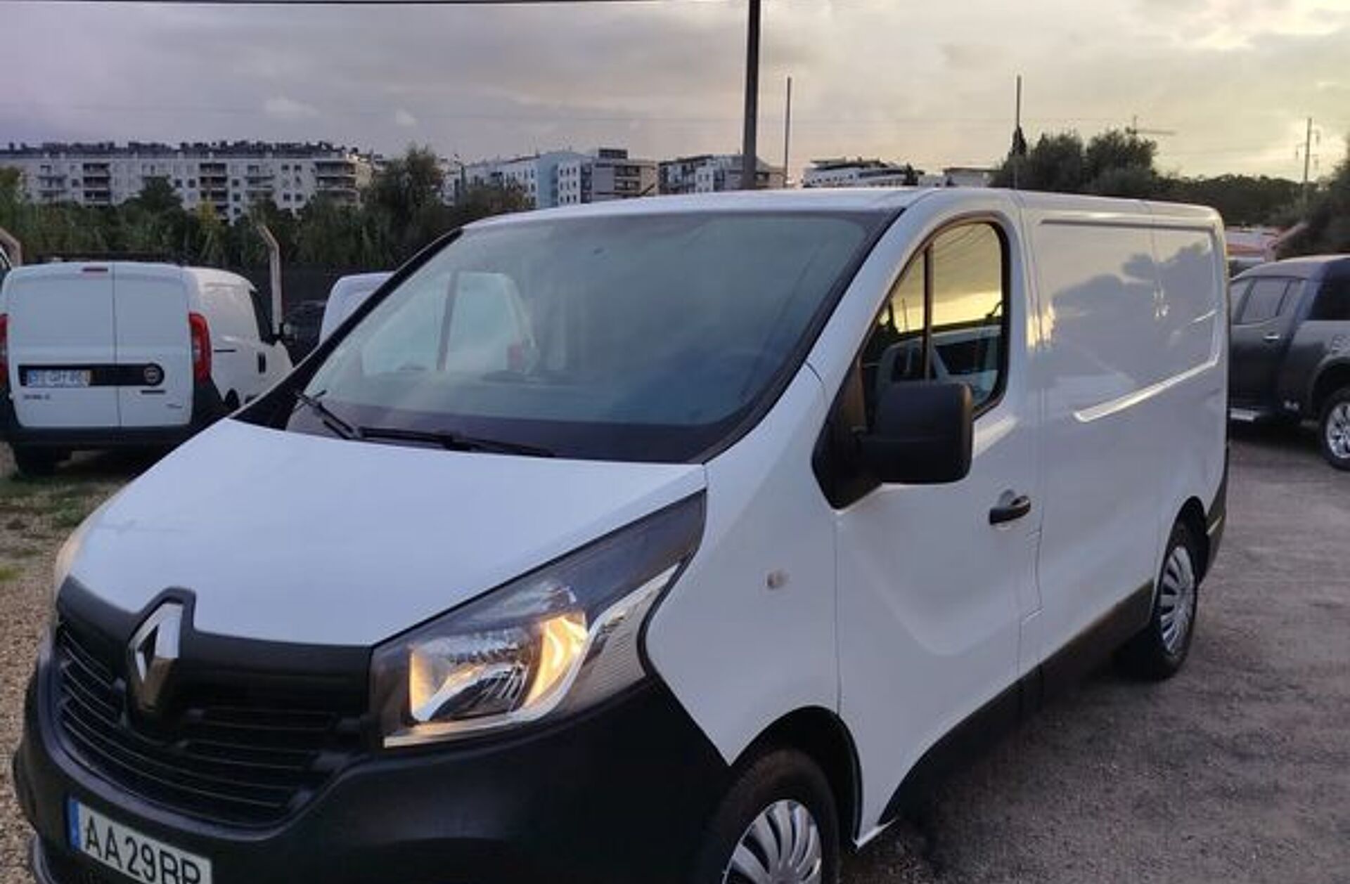 RENAULT Trafic TRAFIC