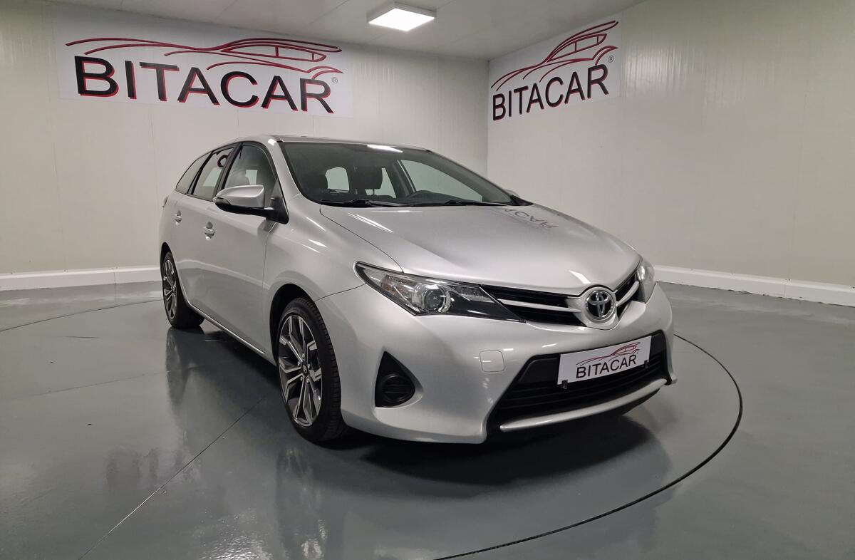 TOYOTA Auris 1.4 D-4D Active+AC