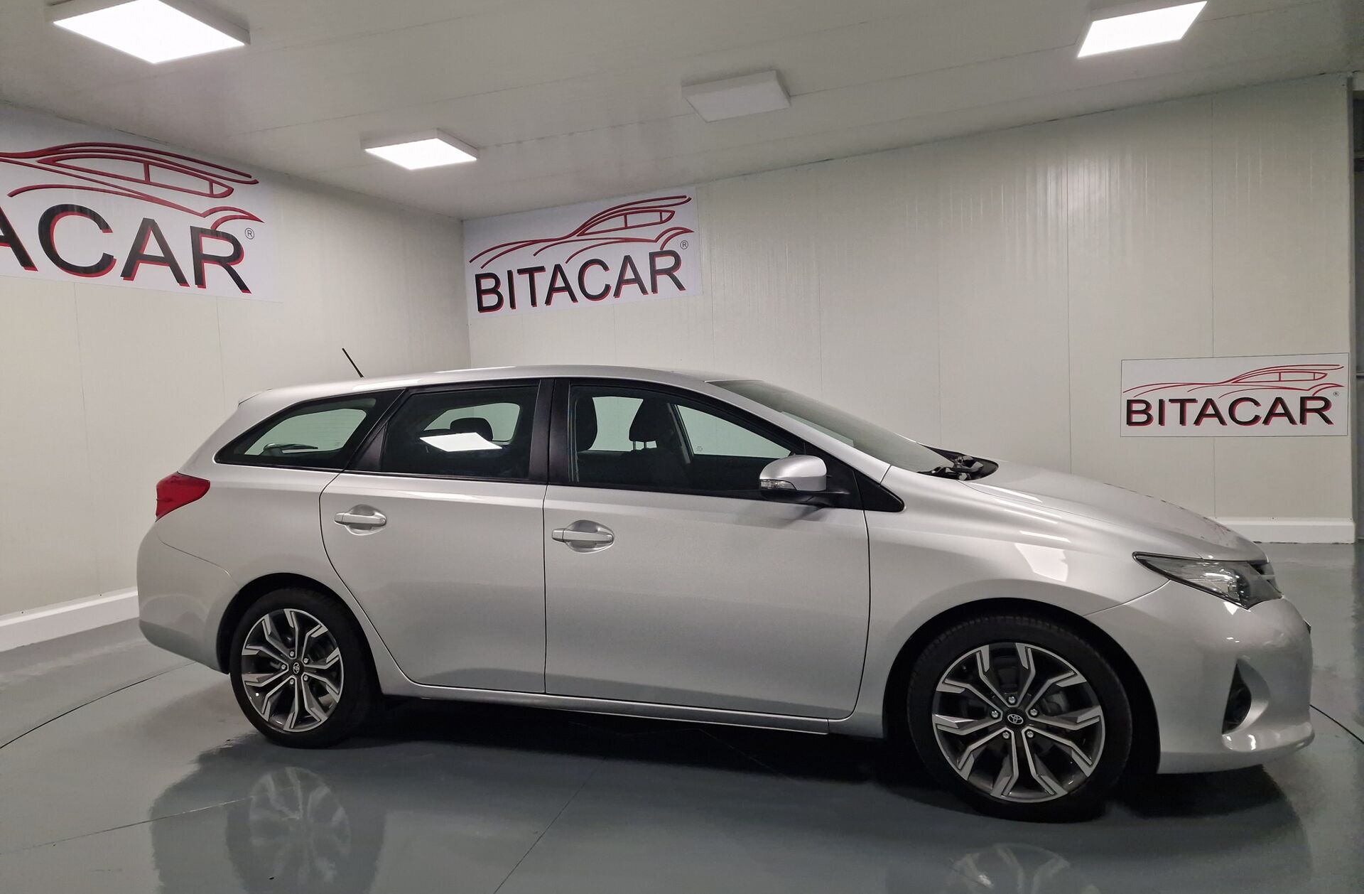 TOYOTA Auris 1.4 D-4D Active+AC