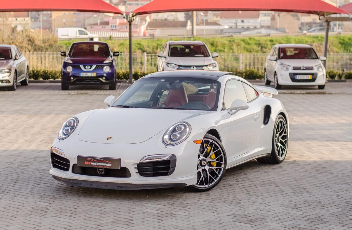 PORSCHE 911 Turbo S PDK