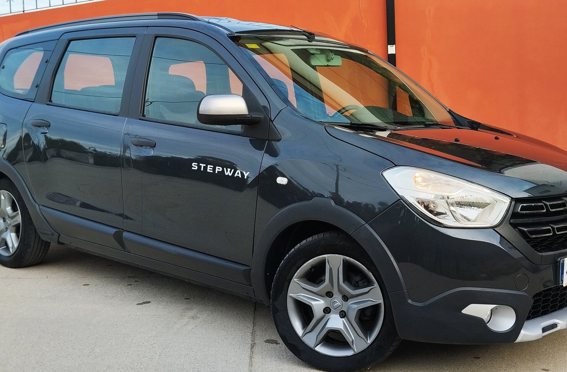 DACIA Lodgy 1.5 Blue dCi Stepway 7L