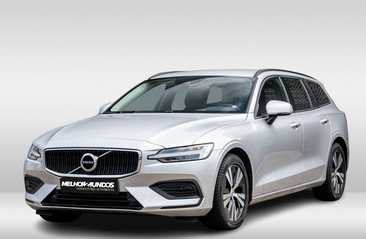 VOLVO V60 2.0 T8 AWD TE Momentum