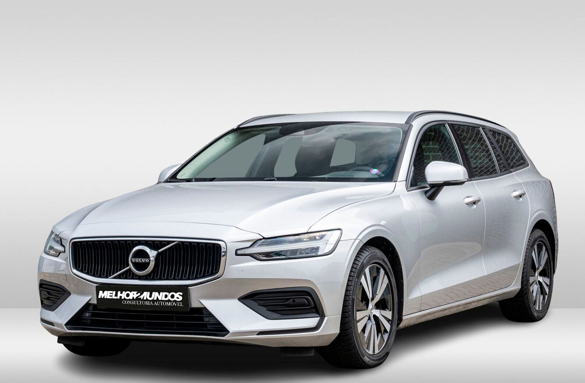 VOLVO V60 2.0 T8 AWD TE Momentum