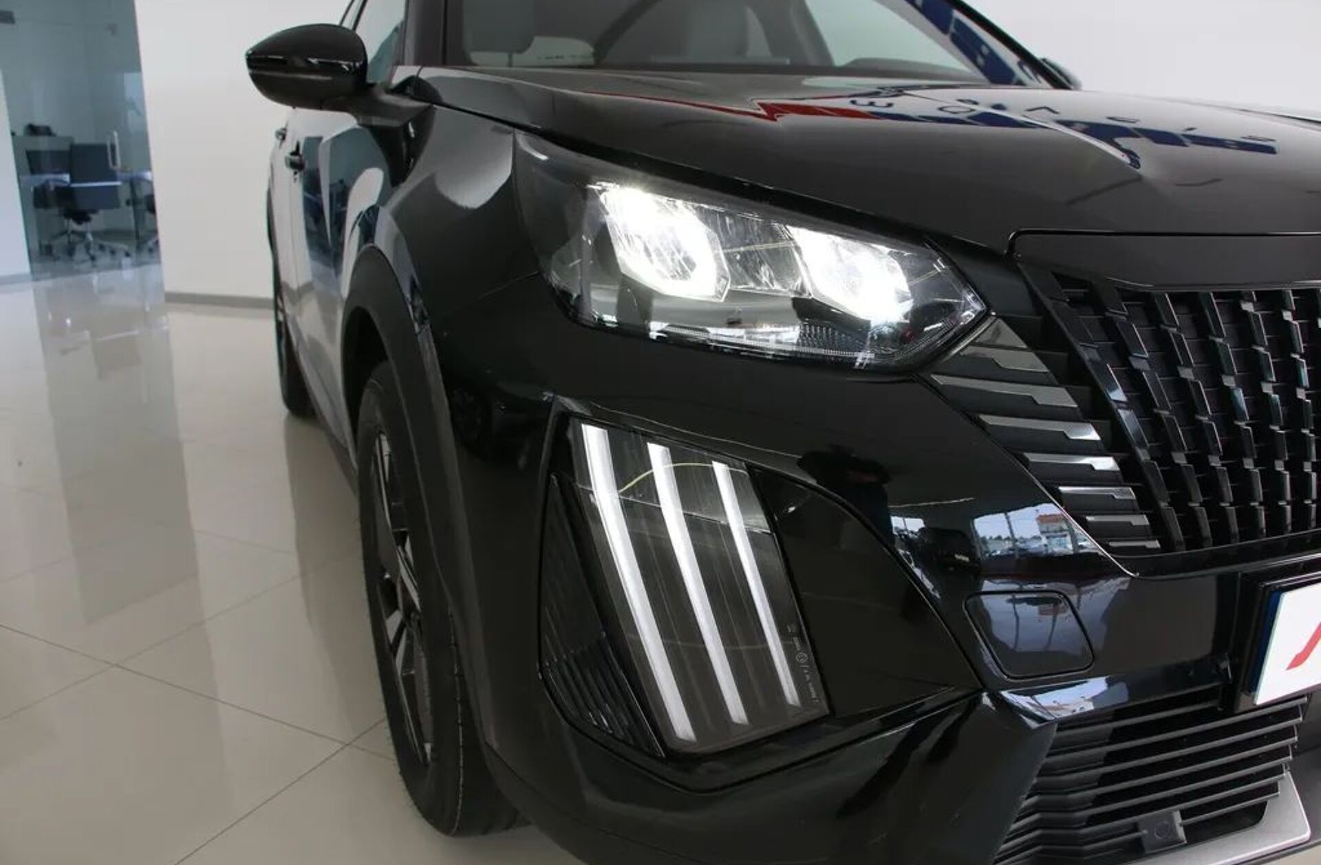 PEUGEOT 2008 1.2 PureTech Allure