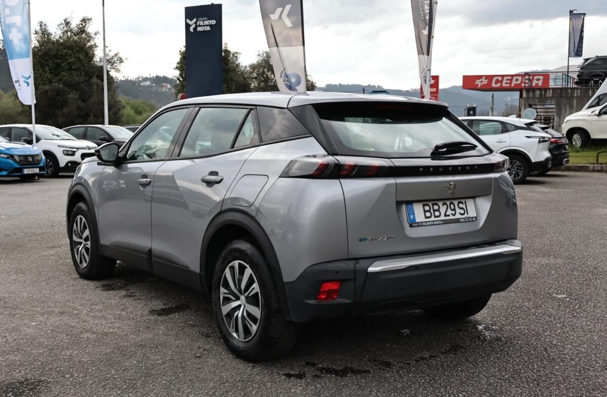 PEUGEOT 2008 e- 50 kWh GT