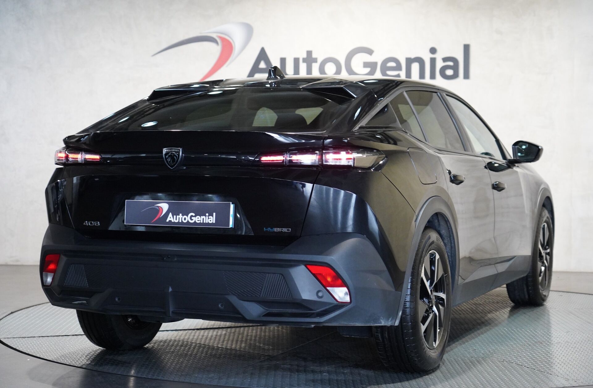 PEUGEOT 408 1.6 Hybrid Allure e-EAT8