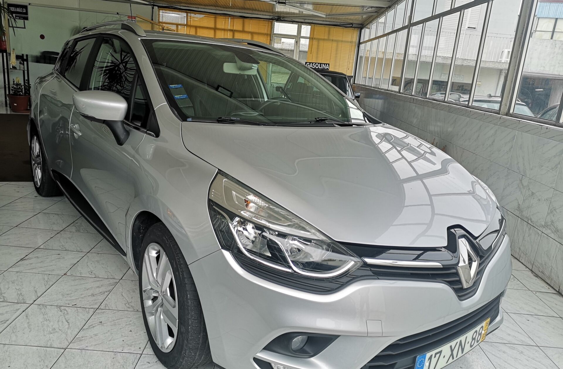 RENAULT Clio 1.5 dCi Limited