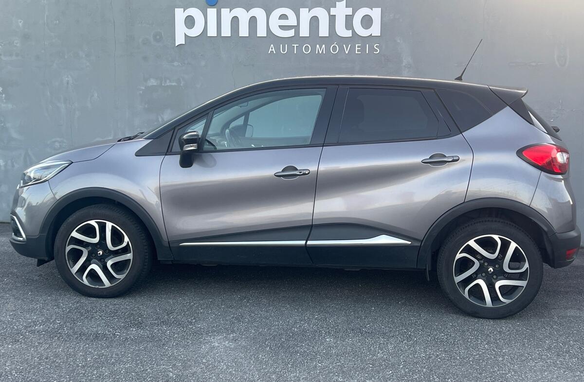 RENAULT Captur 0.9 TCE Exclusive