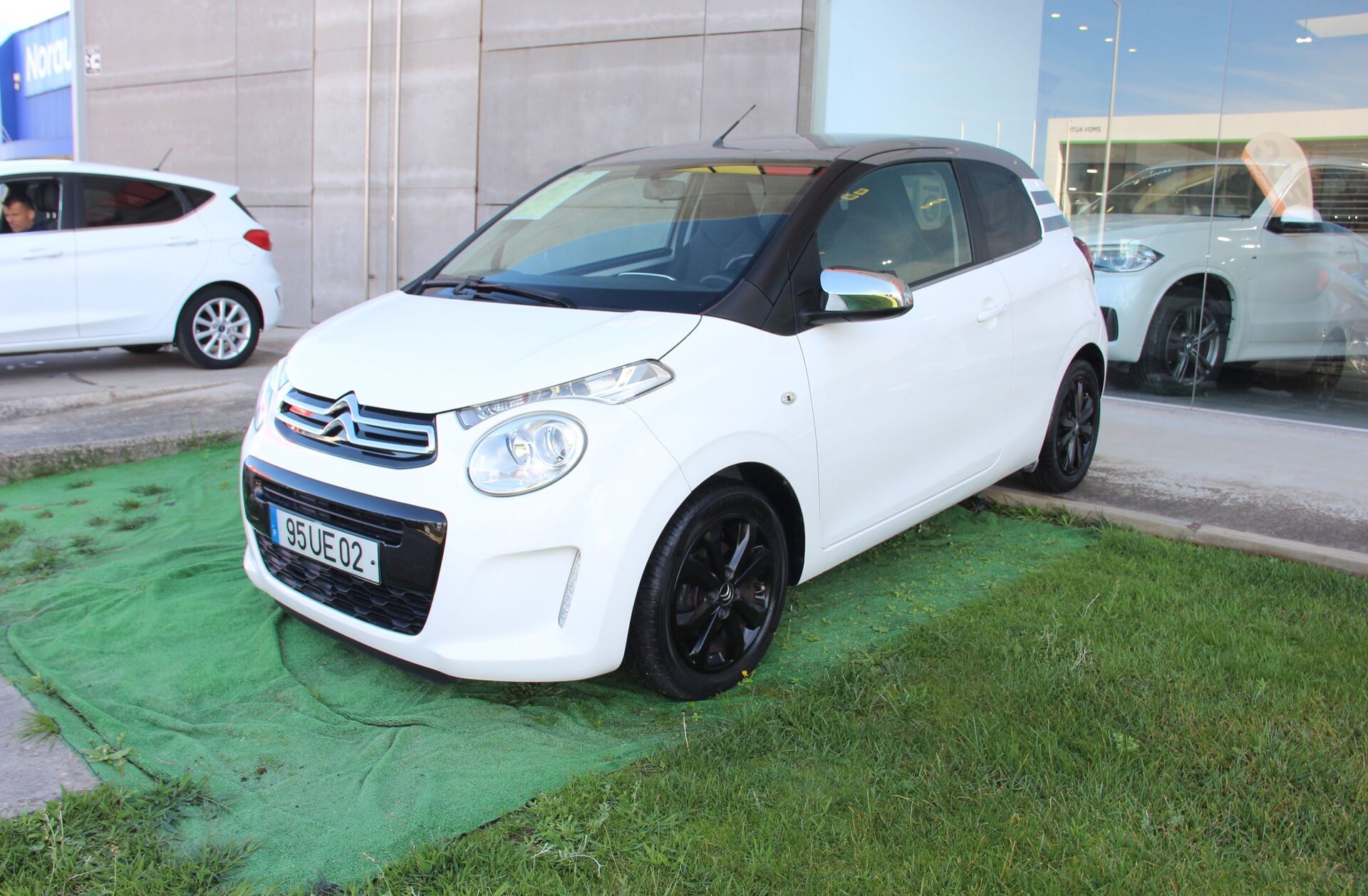 CITROEN C1 1.2 VTi Shine