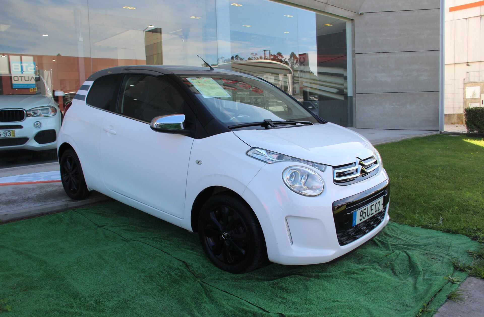 CITROEN C1 1.2 VTi Shine