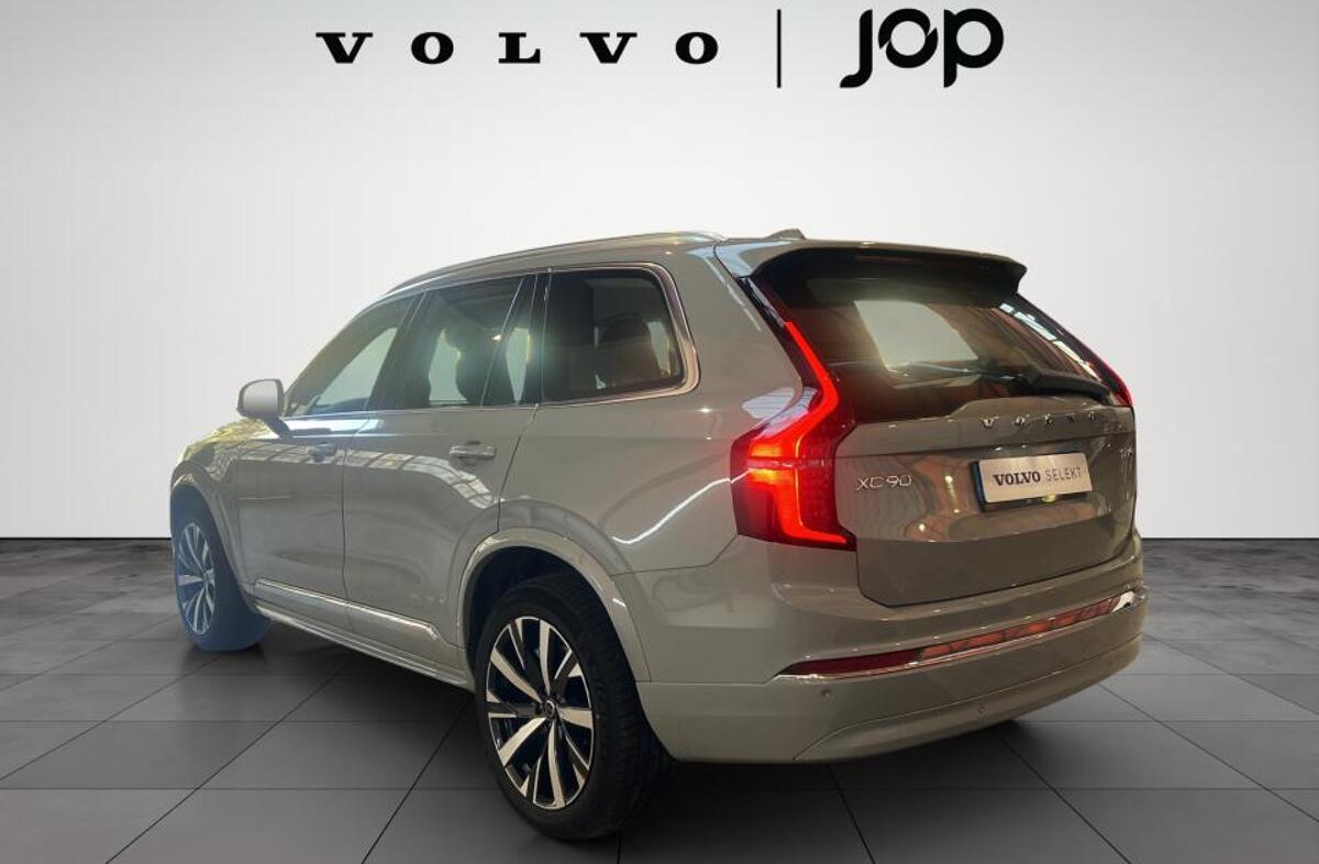 VOLVO XC90 2.0 T8 PHEV Core AWD