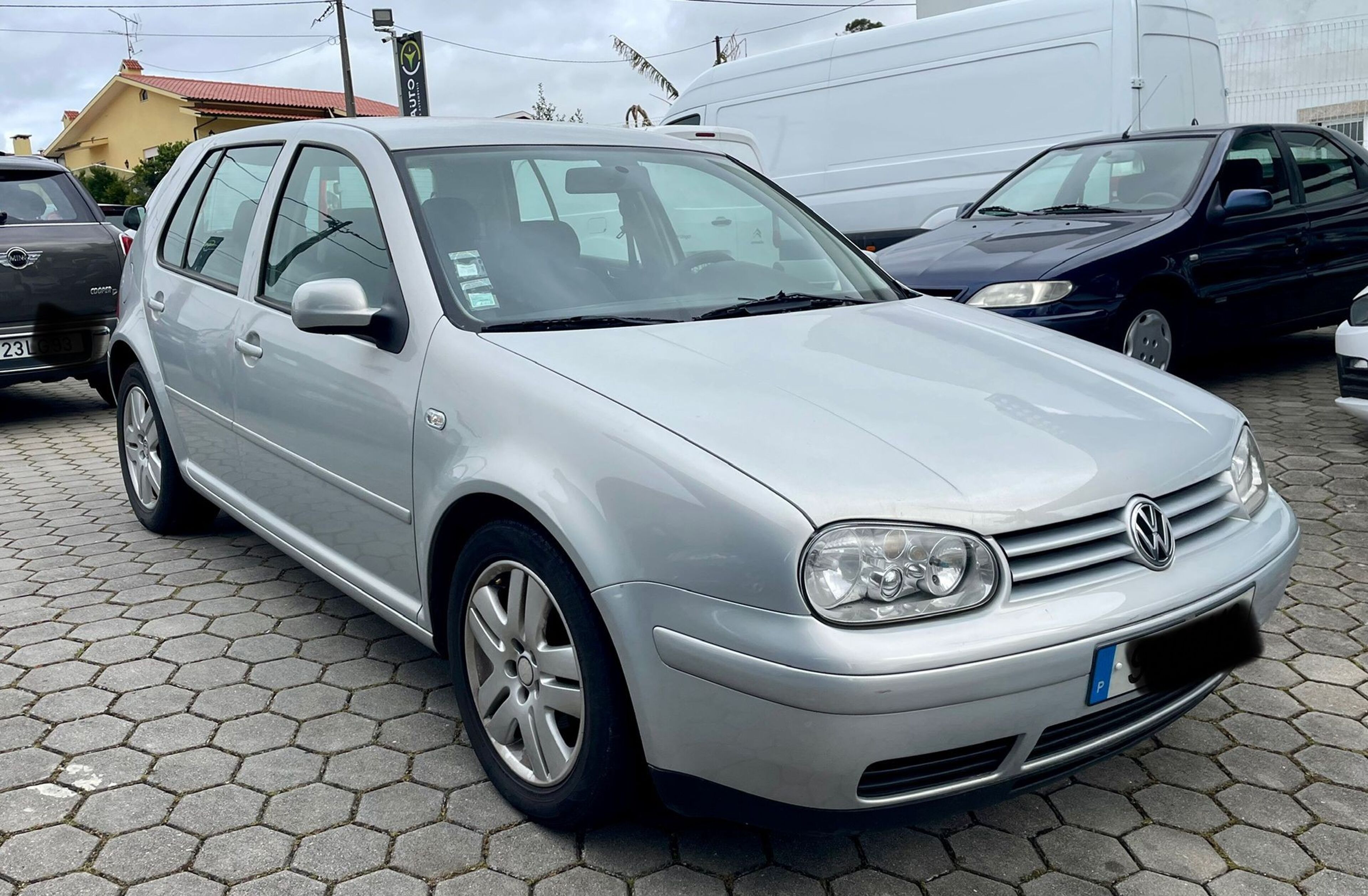 VOLKSWAGEN Golf 1.4i Confortline JE+AC