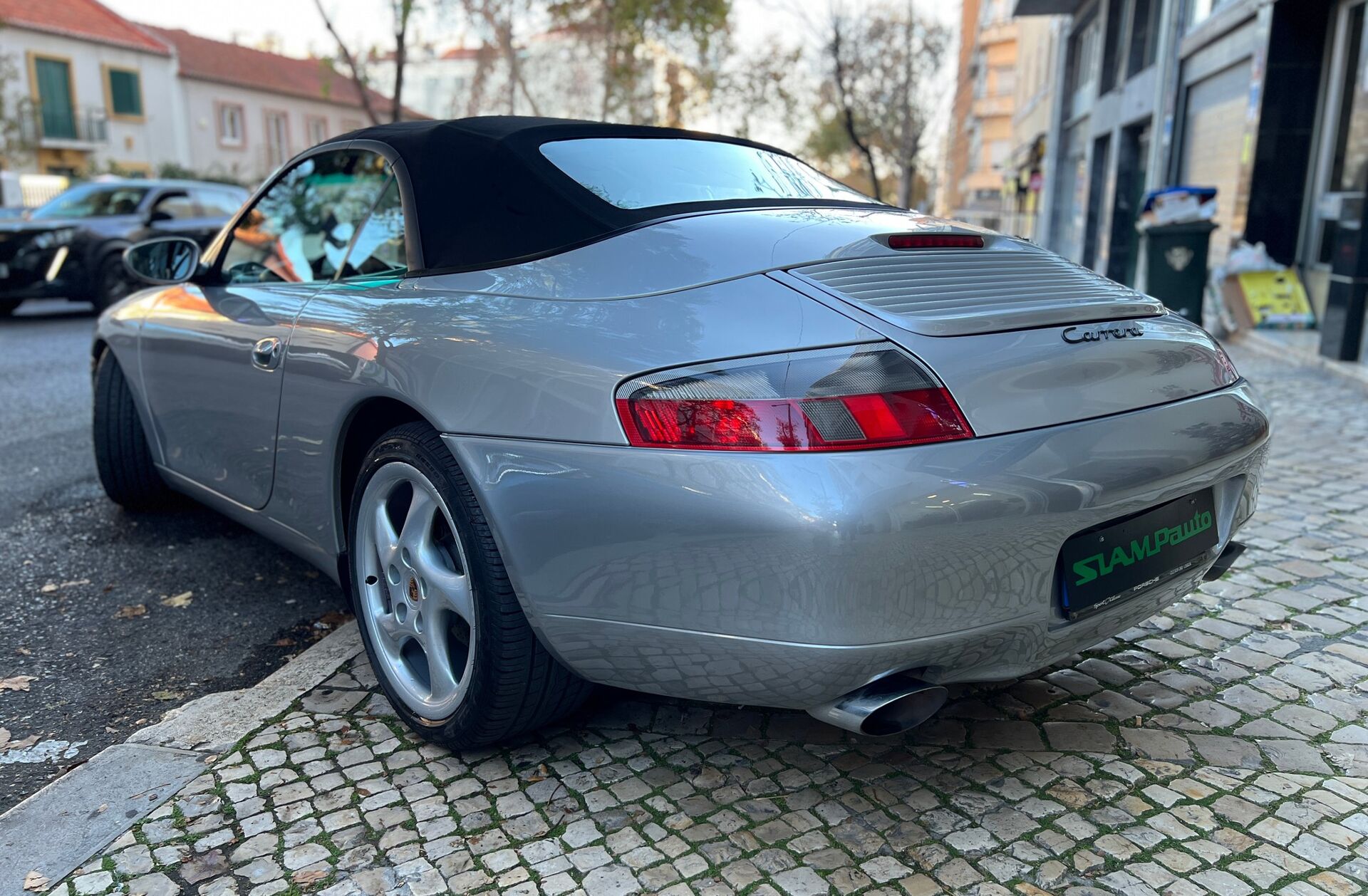 PORSCHE 911 Carrera Coupé