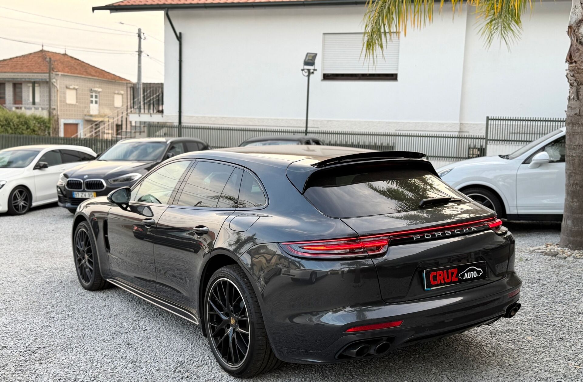PORSCHE Panamera 4 E-Hybrid