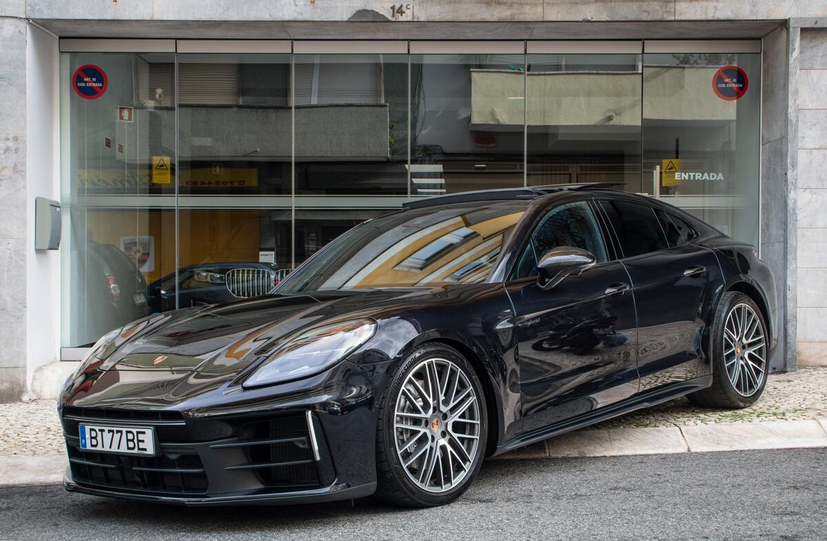 PORSCHE Panamera 4 E-Hybrid