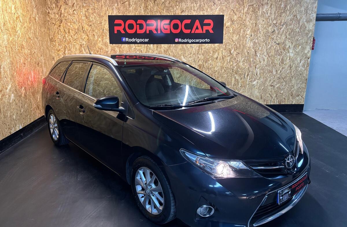 TOYOTA Auris 1.4 D-4D Comfort+Navi