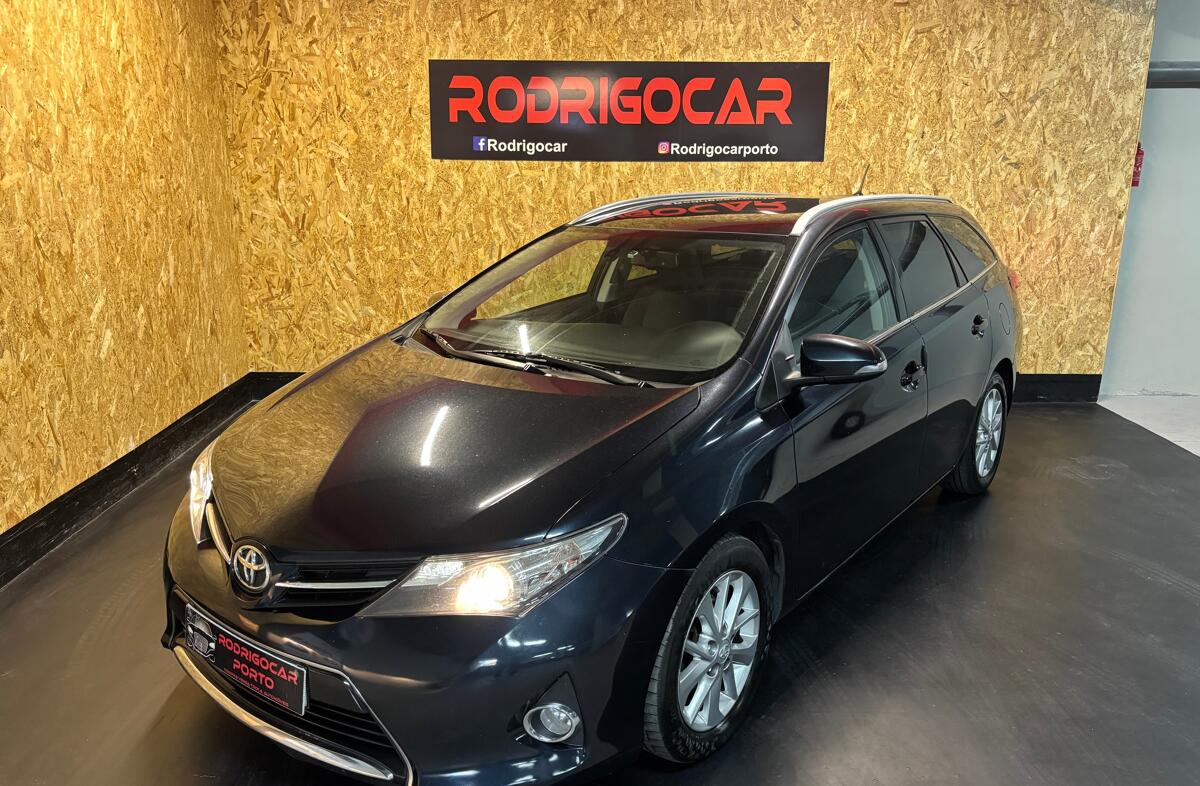 TOYOTA Auris 1.4 D-4D Comfort+Navi
