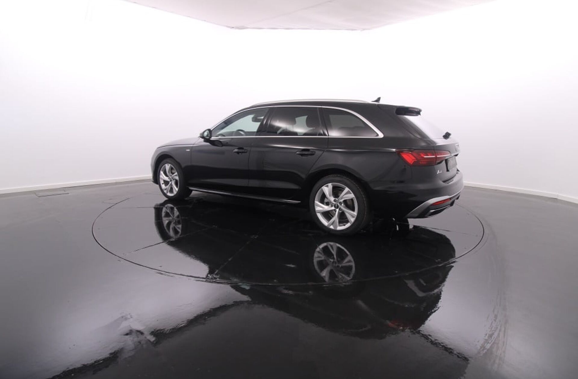 AUDI A6 Avant 55 TFSIe quattro S line S tronic