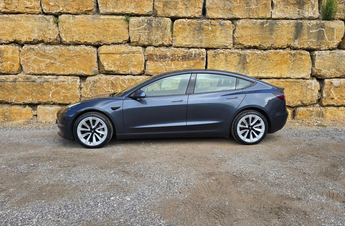TESLA Model 3 Long-Range Dual Motor AWD
