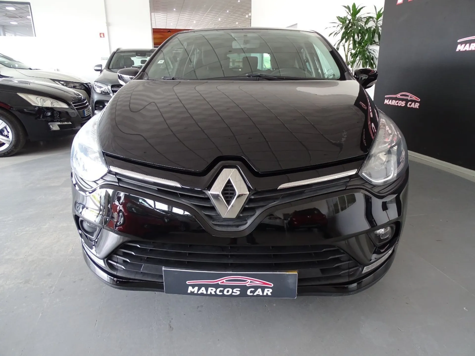 Renault Clio 0.9 TCe Limited por 14 700 € Marcoscar SA | Setúbal