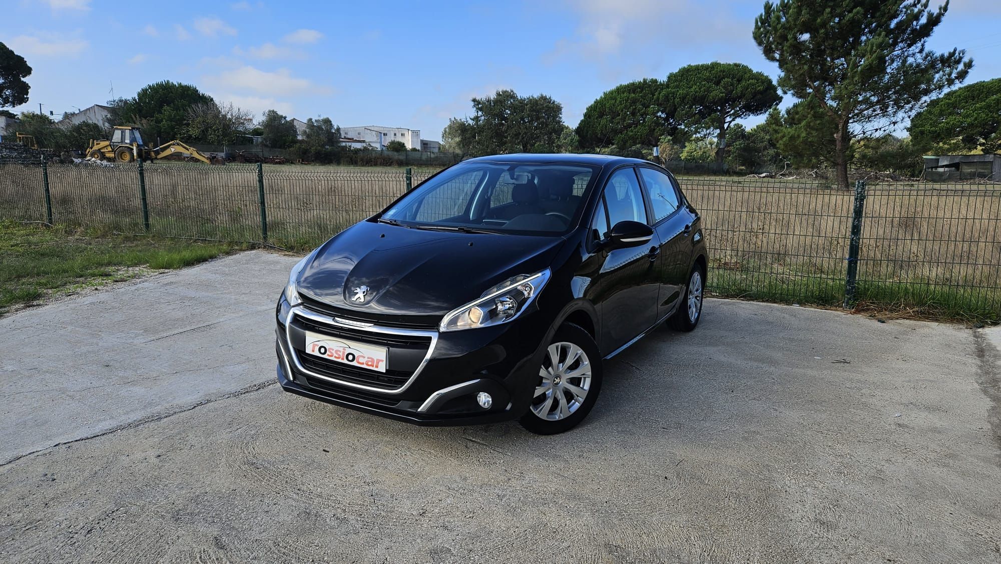 Peugeot 208 1.2 PureTech Active por 11 450 € RossioCar | Leiria
