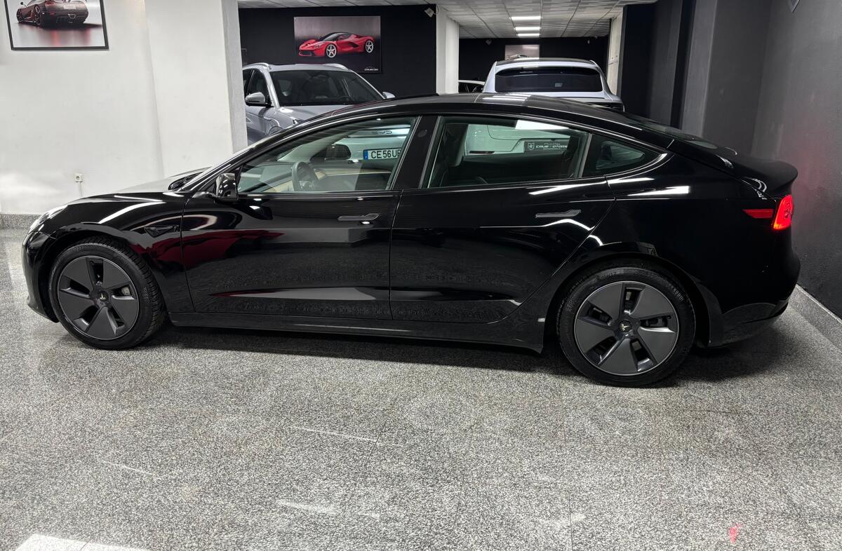 TESLA Model 3 Tração Traseira
