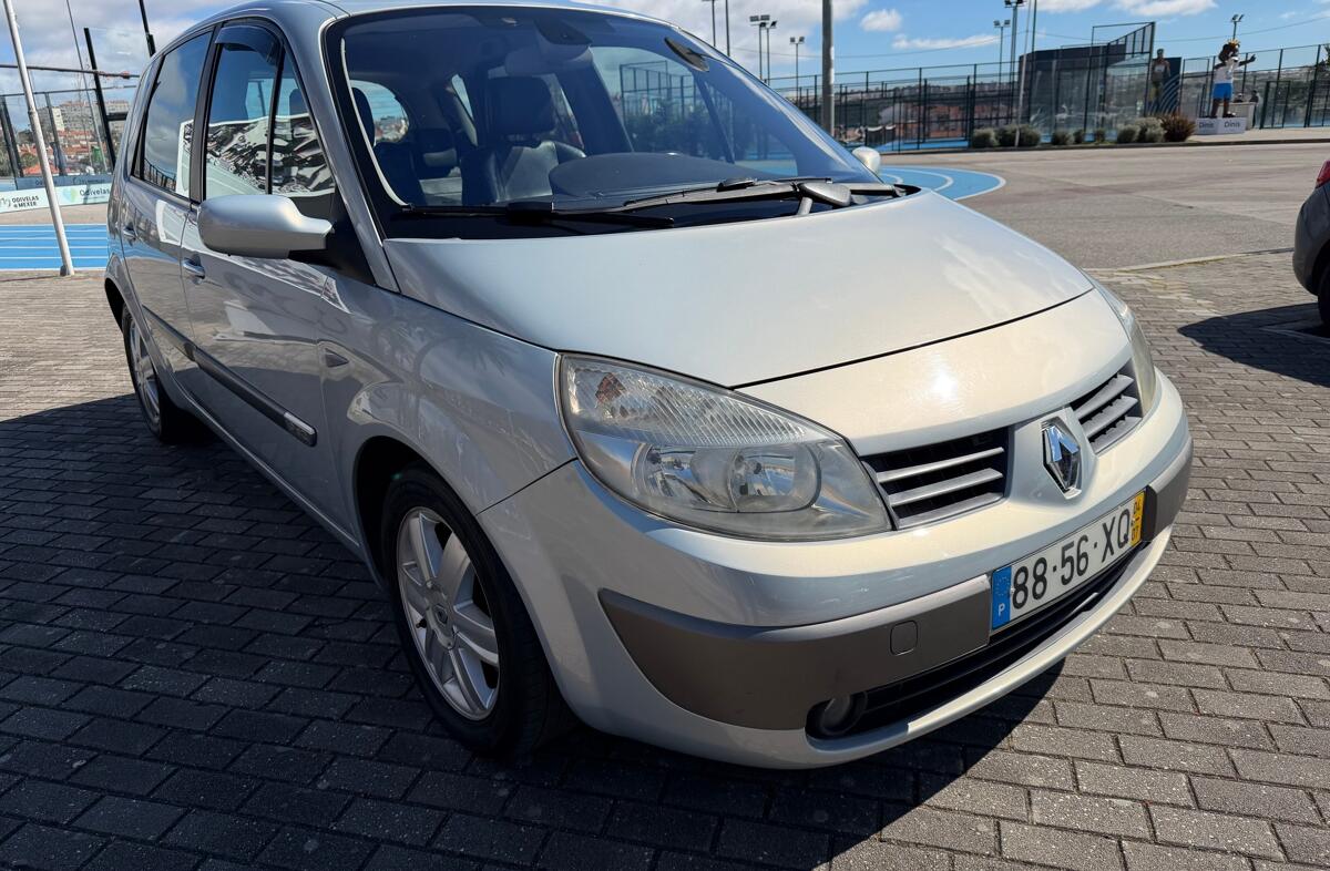 RENAULT Scénic 1.9 dCi L. Privilége